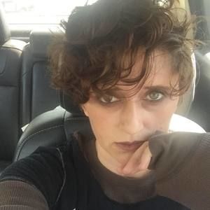 Meet your Posher, Lea